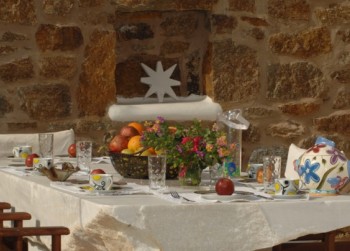 Villa Hermes Dining Space